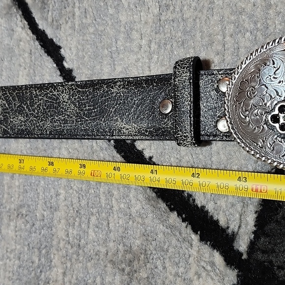 NOCONA GENUINE LEATHER SILVER EMBOSSED FLORAL BUCKLE CROSS RHINESTONES B… main image 12